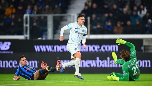 BERGAMO, ITALY - DECEMBER 28:  Lautaro Martinez of FC Internazionale scores the goal during the Serie A match between Atalanta BC and FC Internazionale at Gewiss Stadium on December 28, 2025 in Bergamo, Italy. (Photo by Mattia Pistoia - Inter/Inter via Getty Images)