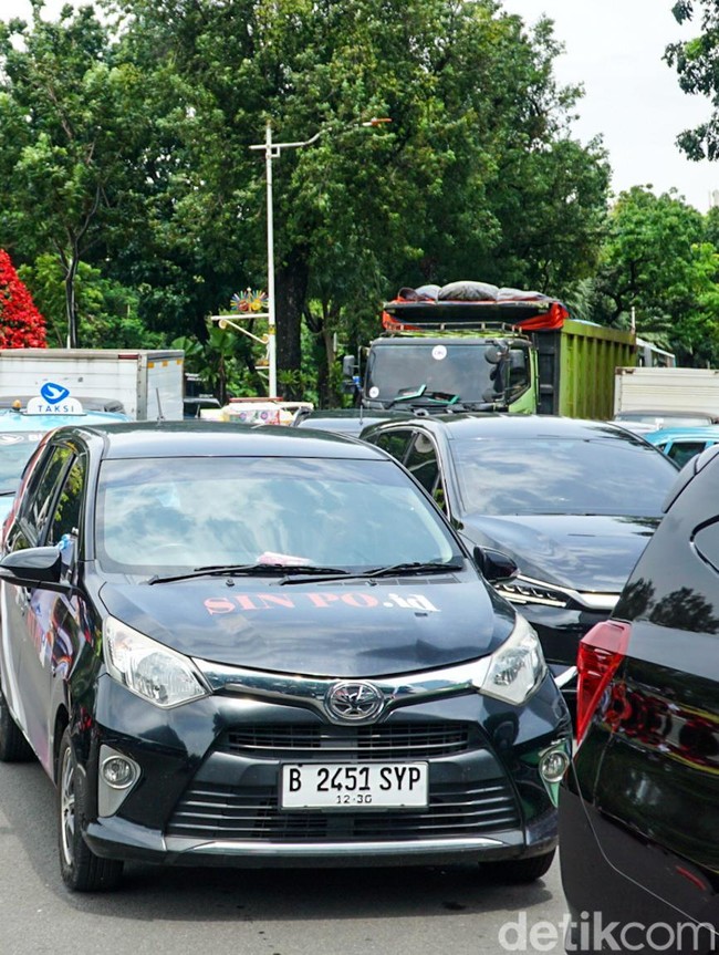 Demo Buruh Picu Kemacetan Panjang di Medan Merdeka Selatan
