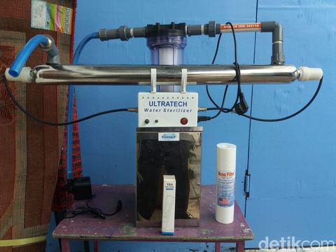 Alat pengolah air hujan menjadi air layak konsumsi Simon Sanjaya