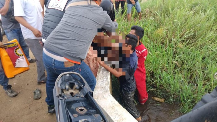 Geger! Warga Temukan Jasad Remaja Pria di Aliran Sungai Palembang