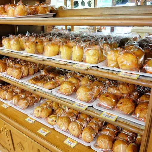 bakery legendaris bakery legendaris di Semarang