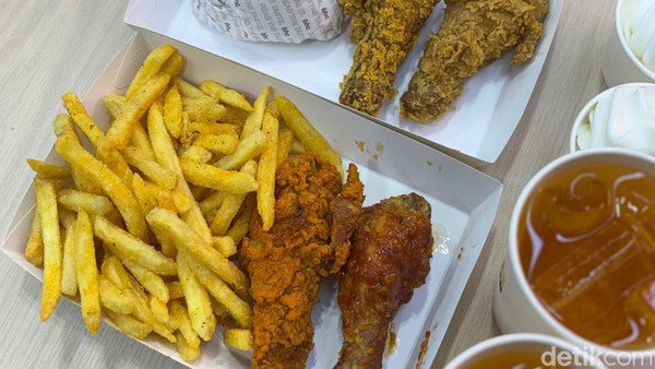 Rela Antre Demi Cobain Ayam Goreng Korea Berbumbu Blue Cheese