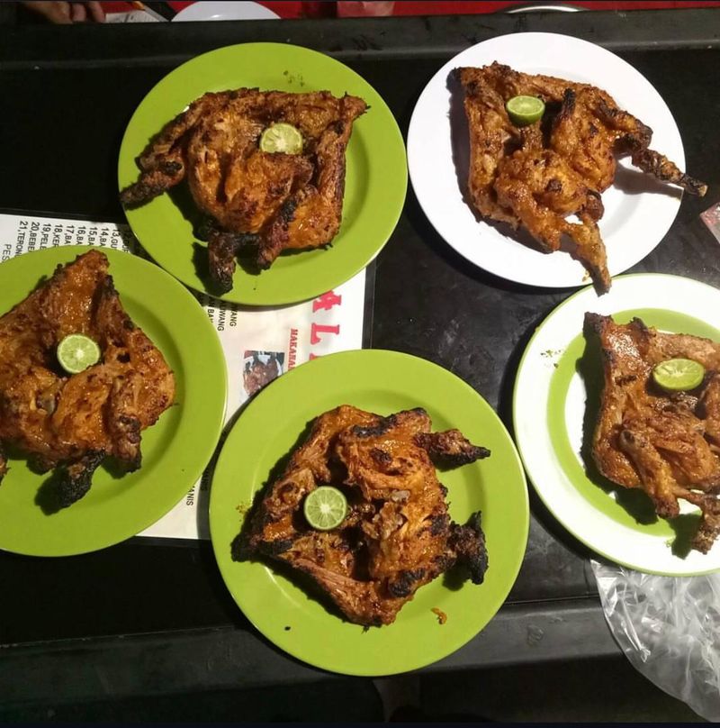 Daftar 5 Makanan 'Hidden Gem' di Jakarta yang Enak Banget Versi Netizen