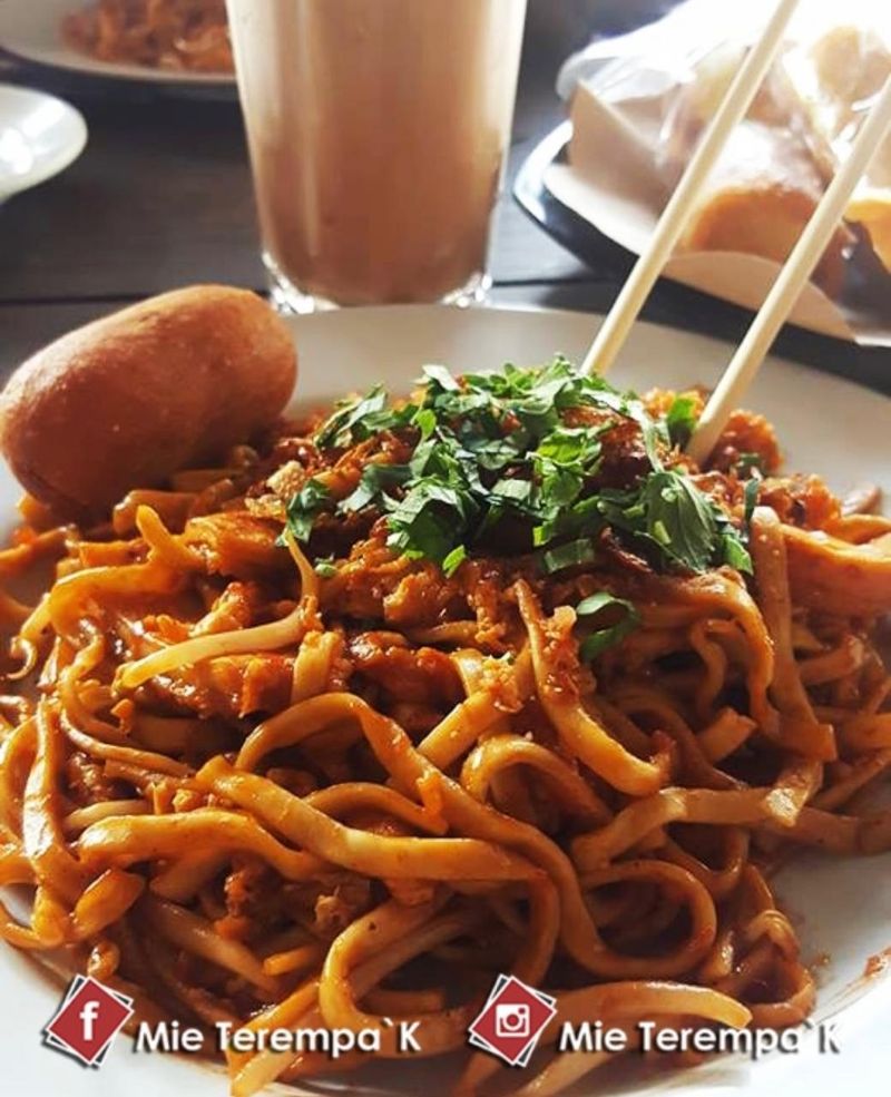 Daftar 5 Makanan 'Hidden Gem' di Jakarta yang Enak Banget Versi Netizen