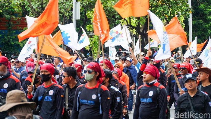 1.659 Personel Gabungan Disiagakan Kawal Demo Buruh di Depan Istana Hari Ini