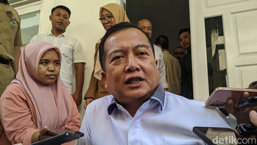 Gubernur NTB Lalu Muhamad Iqbal. (Foto: Ahmad Viqi/detikBali)