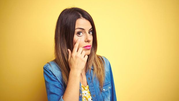 Ilustrasi makeup crack Ilustrasi makeup crack