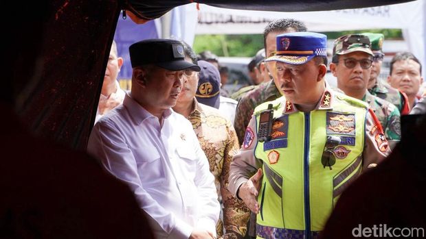 Kakorlantas Irjen Agus Suryonugroho mengecek Pelabuhan Gilimanuk.