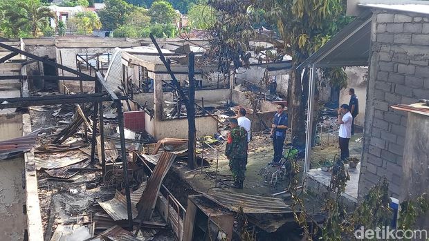 Kebakaran Panti Werdha Damai di Manado. Kebakaran Panti Werdha Damai di Manado.