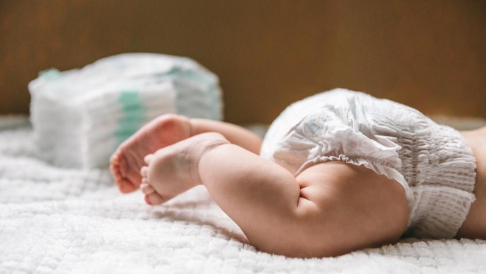 Kenapa BAB Bayi Berwarna Hijau? Simak Faktanya