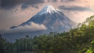 Gila Indahnya! Deretan Foto Juara Landscape Photographer of the Year 2025