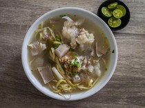 Resep Mie Kocok Bandung Topping Kikil ala Abang-abang