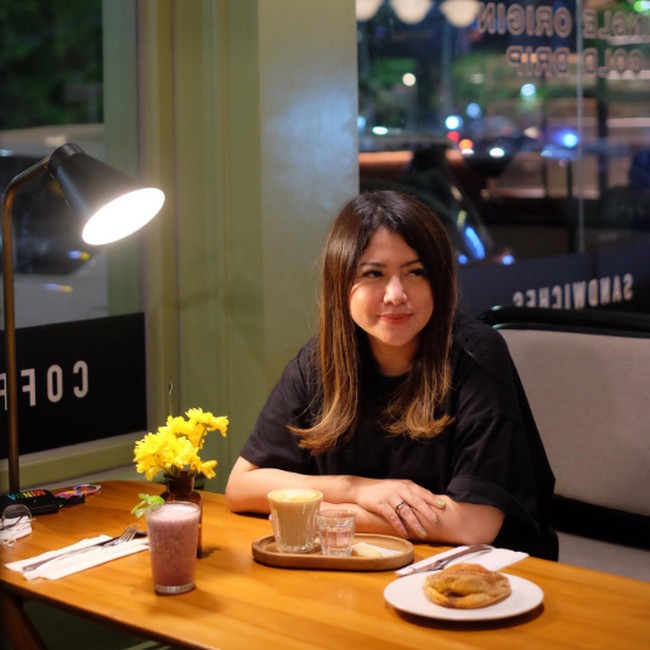 Momen Kulineran Wina Natalia Sebelum Diet, Jajan Kopi dan Pastry!