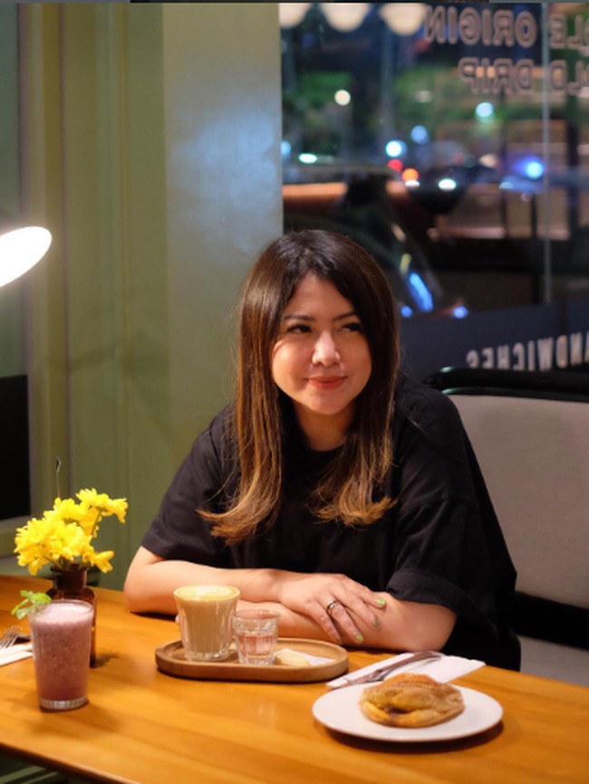 Momen Kulineran Wina Natalia Sebelum Diet, Jajan Kopi dan Pastry!