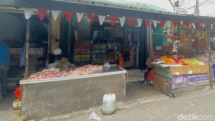 Harga Daging Ayam di Bandung Tembus Rp40 Ribu Jelang Tahun Baru