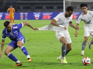 Prediksi Susunan Pemain PSM Vs Persib Bandung: Tanpa Barba