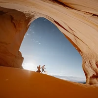 Ajang tahunan International Wedding Photographer of the Year merayakan karya terbaik dalam dunia fotografi pernikahan. Para juri IWPOTY menilai 2.500 karya dari 568 fotografer yang berasal dari 61 negara, dan menetapkan pemenang dalam berbagai kategori, termasuk Black and White, Dance Floor, Epic Location, dan I Do Crew. Foto: Dok. iwpoty.com