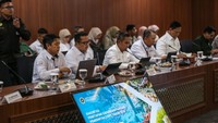Pemerintah menilai peningkatan produksi perlu diimbangi dengan strategi penyerapan hasil panen agar harga di tingkat petani tetap menguntungkan dan harga di tingkat konsumen tetap stabil.