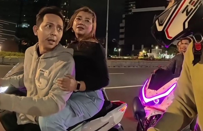 Sok Jagoan! Pemotor di Sudirman Ngamuk Usai Ditegur Jangan Ngerokok