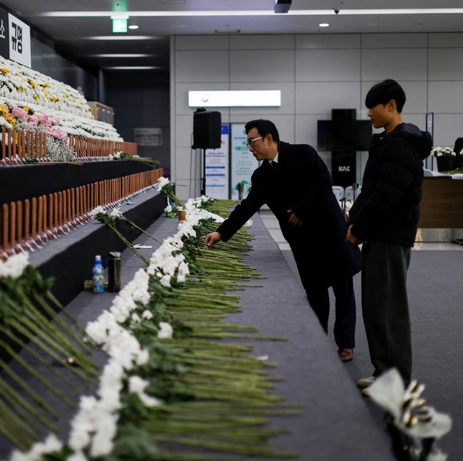Peringatan Setahun Kecelakaan Jeju Air, Keluarga Korban Desak Keadilan