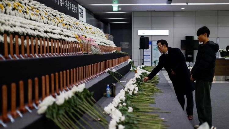 Peringatan Setahun Kecelakaan Jeju Air, Keluarga Korban Desak Keadilan