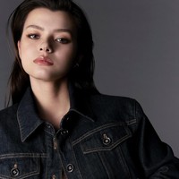 7. Aktris blasteran Thailand-Inggris ini dikenal lewat sejumlah project drama bersama Freen Sarocha. Kini Becky Armstrong menempati peringkat tujuh. Foto: Instagram