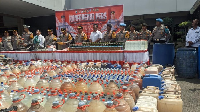 Polres Lamongan gelar konferensi pers akhir tahun