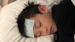 Cerita Liburan Akhir Tahun Rinni Wulandari: Ganti-gantian Sakit