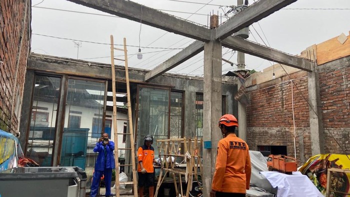 Puting Beliung di Petarangan Temanggung, Atap Rumah Beterbangan