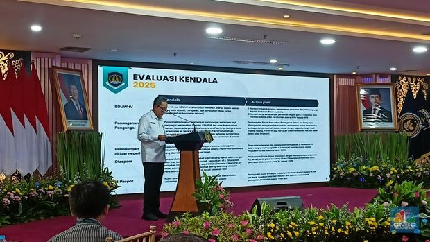 Sekretaris Jenderal (Sekjen) Kementerian Imigrasi dan Pemasyarakatan (Kemenimipas) Asep Kurnia dalam Refleksi Akhir Tahun 2025, Senin (29/12/2025). (CNBC Indonesia/Ferry Sandi)