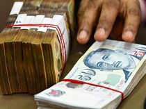 Cara Tukar Uang Asing Untuk Traveling ke Luar Negeri, Traveler Wajib Tahu!