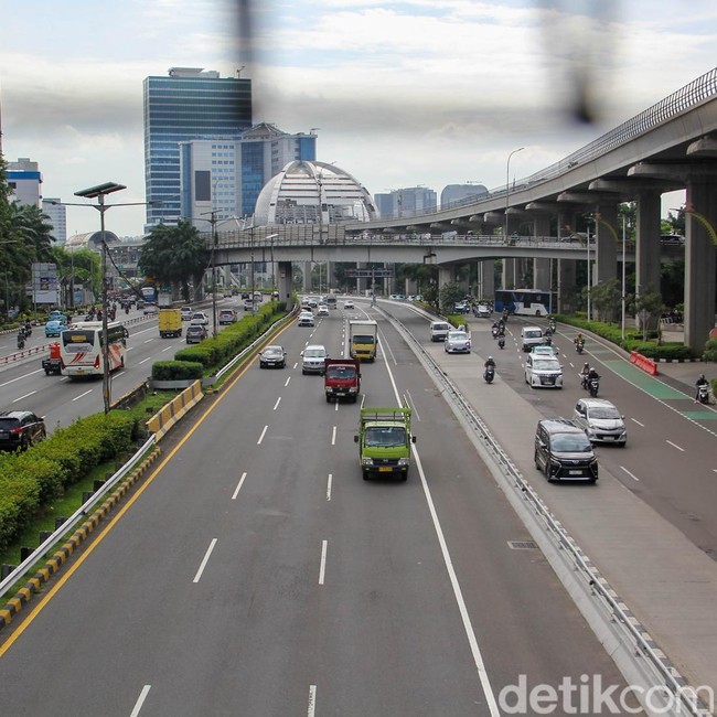 WFA di Penghujung Tahun, Jalanan Jakarta Lengang dan Aktivitas Warga Lebih Cair