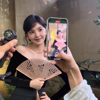 Sejak populer lewat dracin The First Frost, Zhang Ruonan semakin jadi sorotan. Penampilannya baru-baru ini memicu perdebatan di media sosial ketika aktris 29 tahun itu dinilai terlihat sangat kurus dan kurang bersemangat.Foto: Weibo