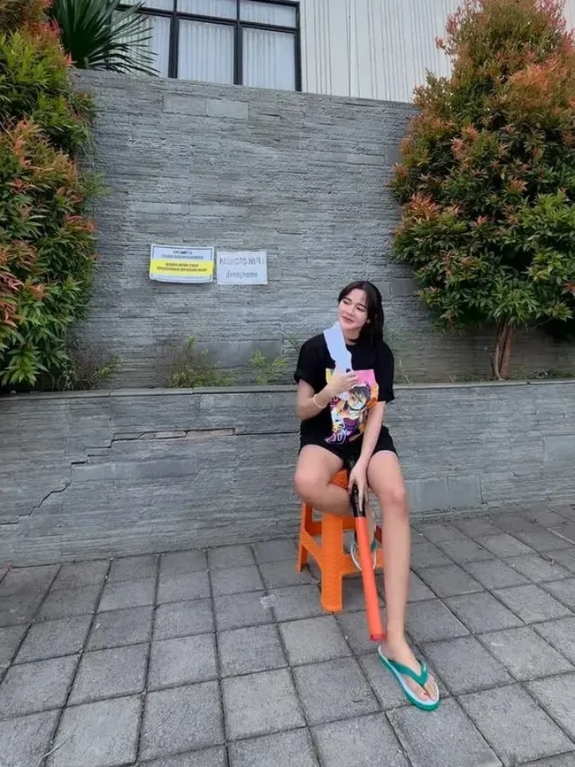 Rumah Denny Caknan Jadi Pusat COD, Bella Bonita Jadi Kang Parkir