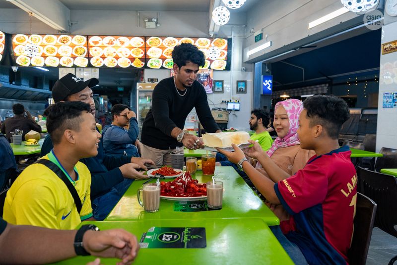 Bikin Salut! Warung Sup Legendaris 75 Tahun Ini Kini Dikelola Gen Z