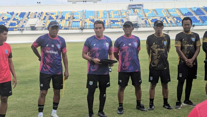 Bima Sakti resmi diumumkan jadi pelatih Persela