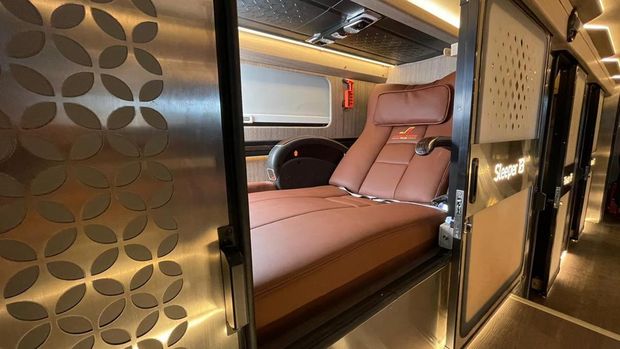 Bus tingkat terbaru PO Juragan 99 Trans