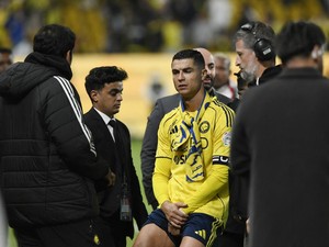 Viral Fans Al Nassr Minta Ronaldo Tinggalkan Klub gegara Puasa Gelar
