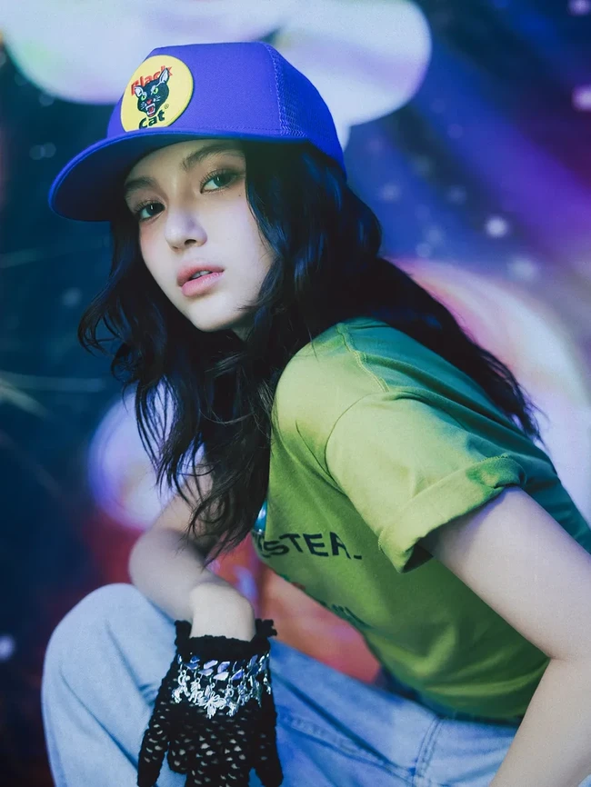 7 Foto Danielle Marsh yang Didepak dari NewJeans, Terancam Denda Rp 1,1 T