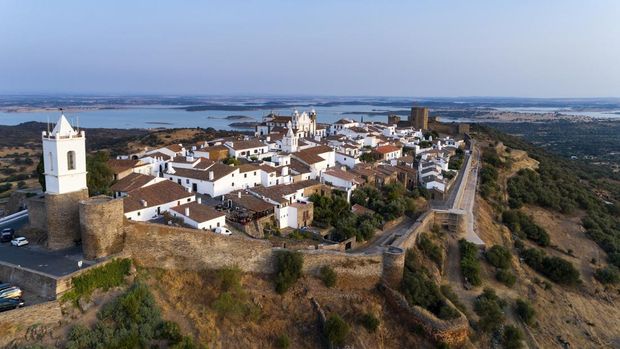 Desa Monsaraz di Alentejo. Portugal