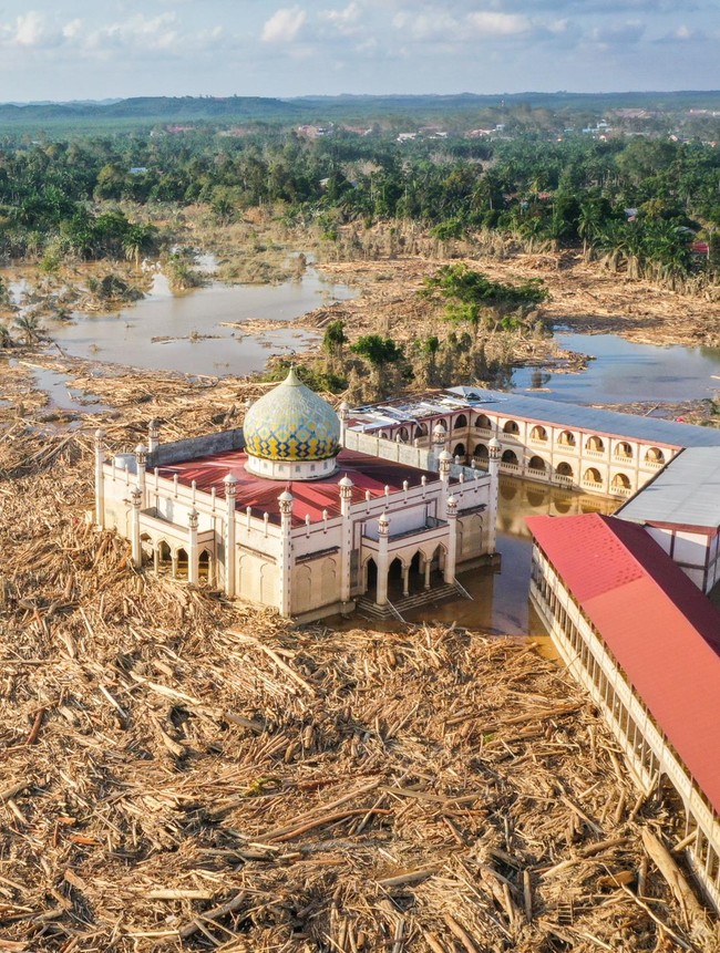 Desember 2025: Banjir Bandang dan Longsor Terjang Sumatera