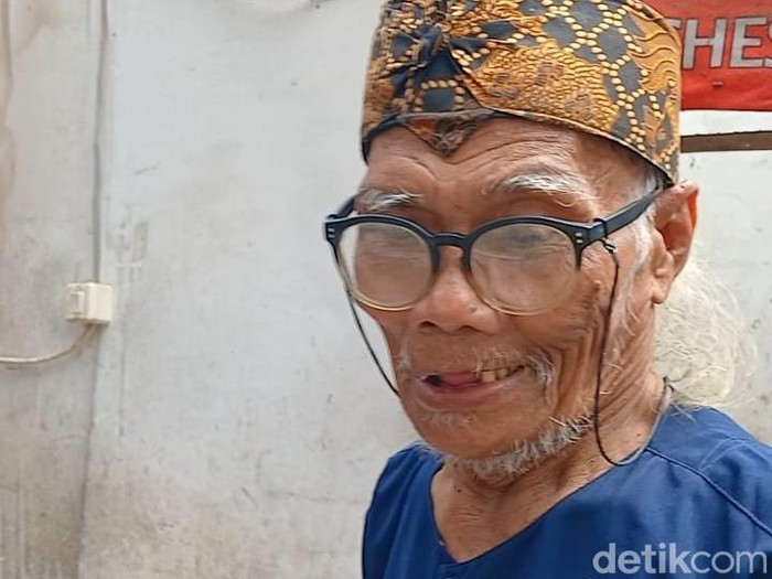 Suara Aneh di Atap Jadi Awal Mula Rumah Diding Boneng Ambruk