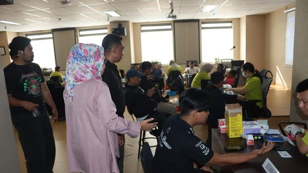 Ditintelkam Polda Metro Jaya memperingati hari jadi ke-80 dengan menggelar donor darah.