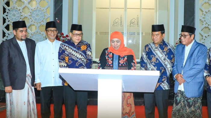 Gubernur Khofifah Resmikan Masjid Nurul Hayat