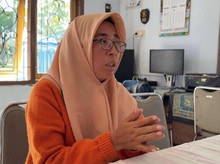 Viral Guru Curhat Harus Tempuh Jarak 57 Km ke Sekolah, Akhirnya Diberhentikan