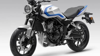 Potret Honda CB500 Super Four Terbaru yang Bisa Pindah Gigi Tanpa Tarik Kopling