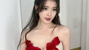 Gaya IU Pakai 5 Gaun Berbeda di Acara Penghargaan 2025, Bak Boneka Hidup