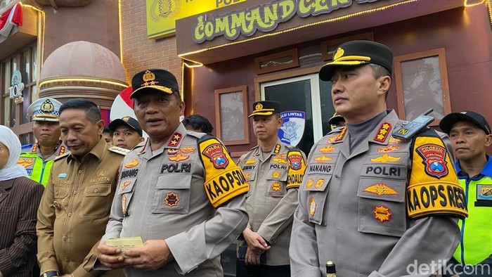 Kapolda Jatim Pastikan Pengamanan Libur Akhir Tahun untuk Wisatawan