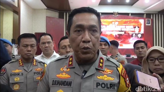 Kapolda Sulsel Irjen Djuhandani Raharjo Puro.
