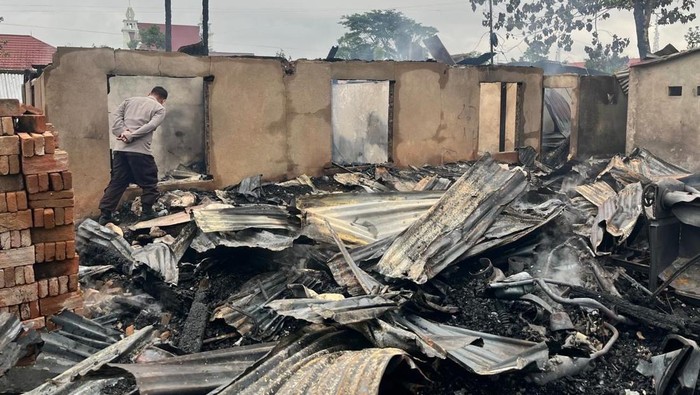 5 Rumah Terbakar di Rantepao Toraja Utara Diduga Akibat Korsleting